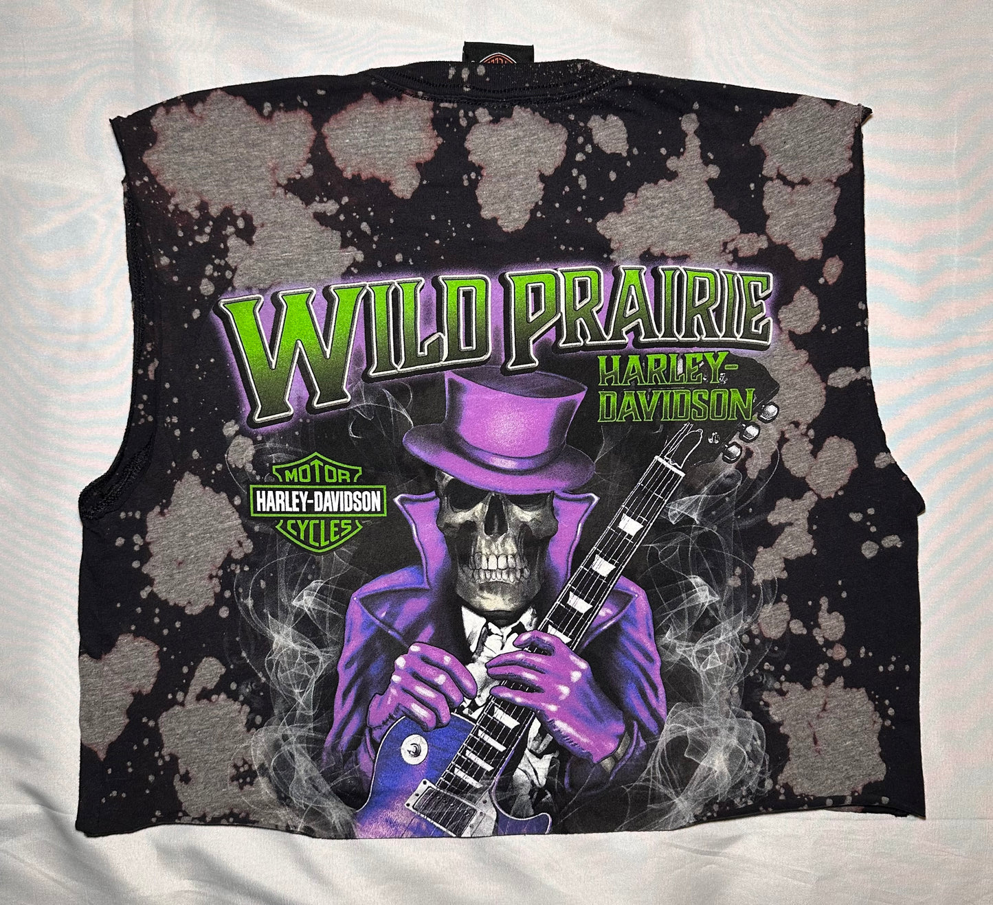 Wild Prairie Guitar HD Dyed Crop T